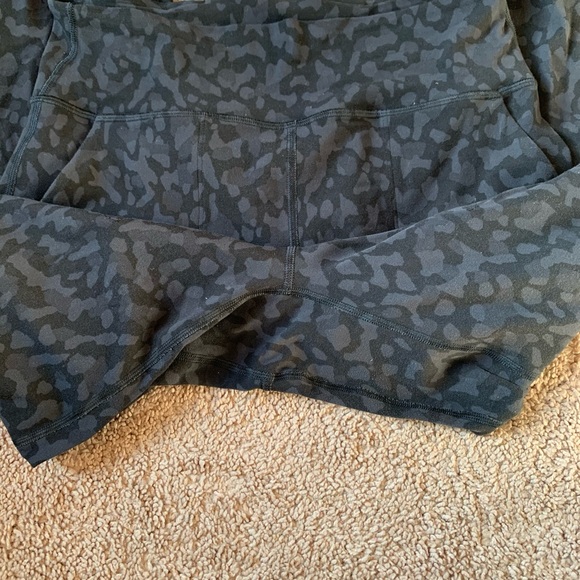 Lululemon align joggers 28” - Picture 4 of 6